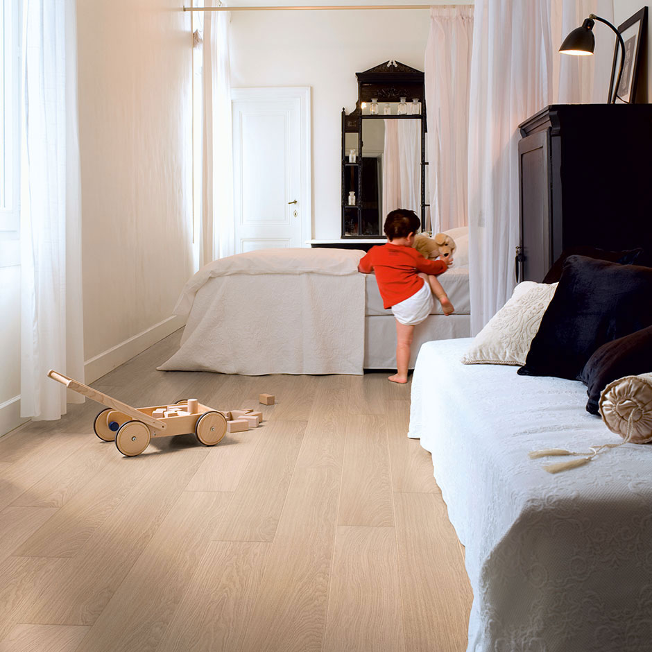 Overview Premium Floors Quick-Step Impressive Ultra Laminate White Varnished Oak