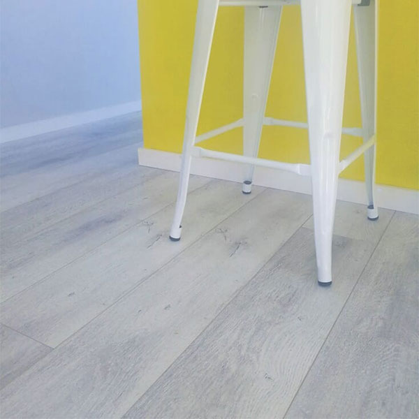 Overview eco-flooring-systems-swish-aquastop-laminate-oak-vermont