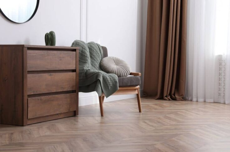 Living room with parquet flooring.