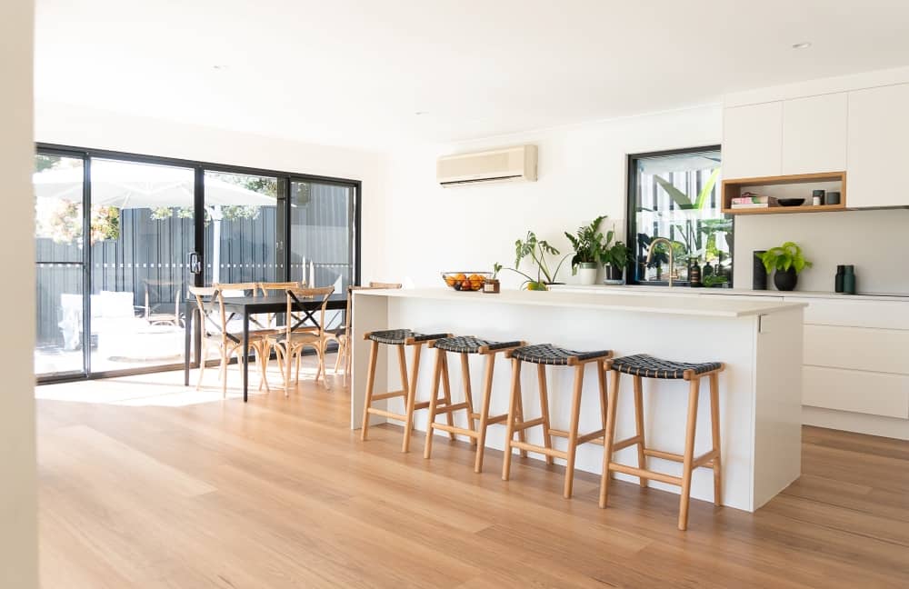 Kitchen and dining area.