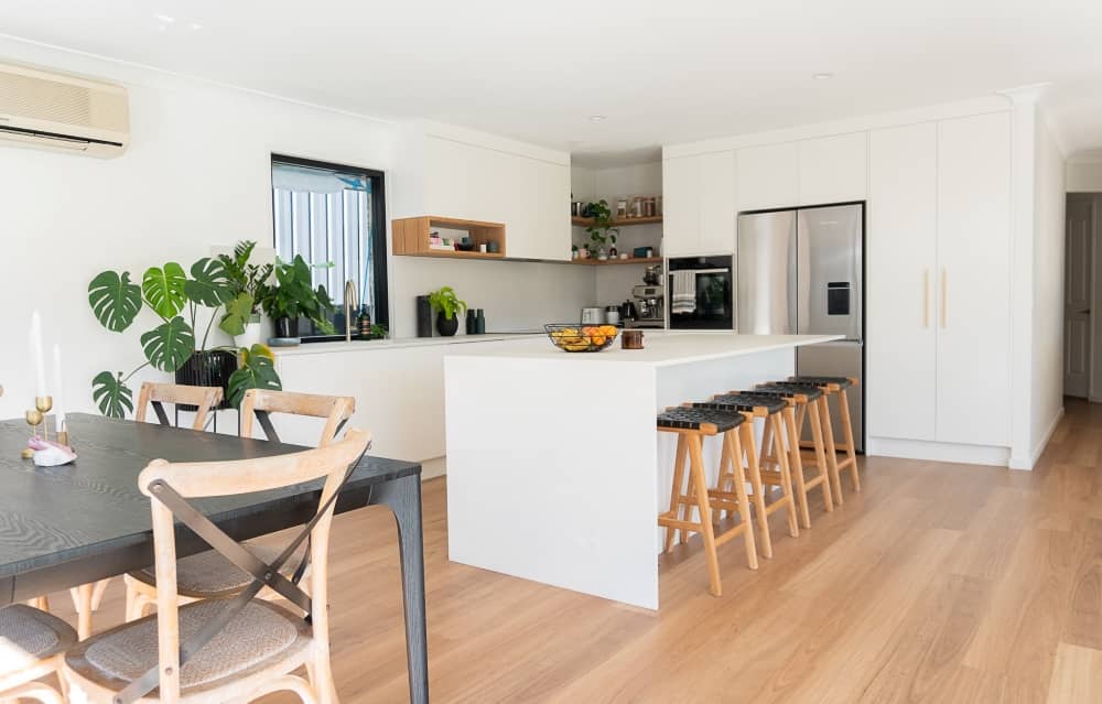 Kitchen and dining area.