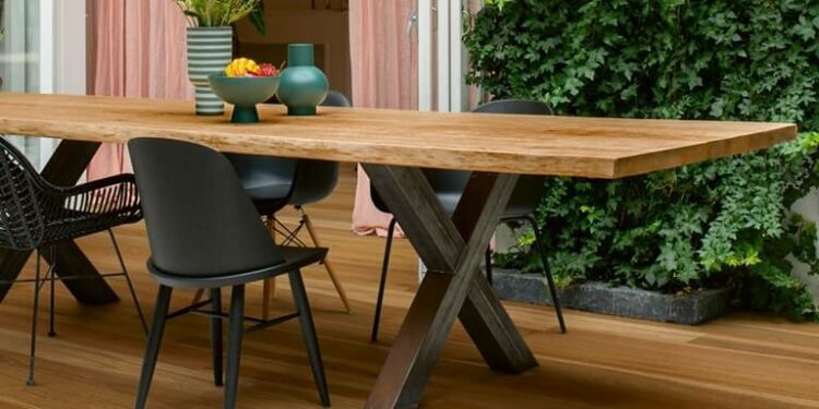 Premium Floors Quick-Step Readyflor 1 Strip Engineered Timber Spotted Gum Gloss